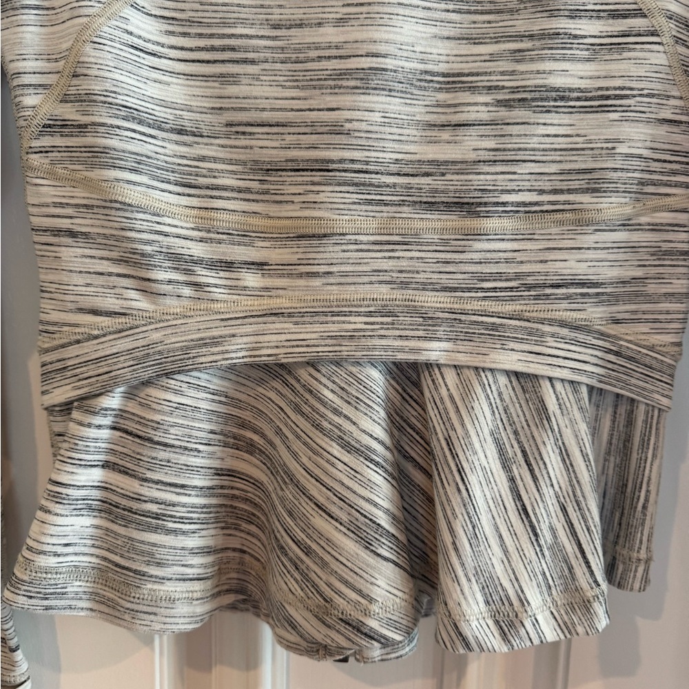 Lululemon Womens Jacket - Picture 5 of 6
